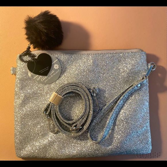 Wristlet/cosmetic bag - Picture 1 of 3